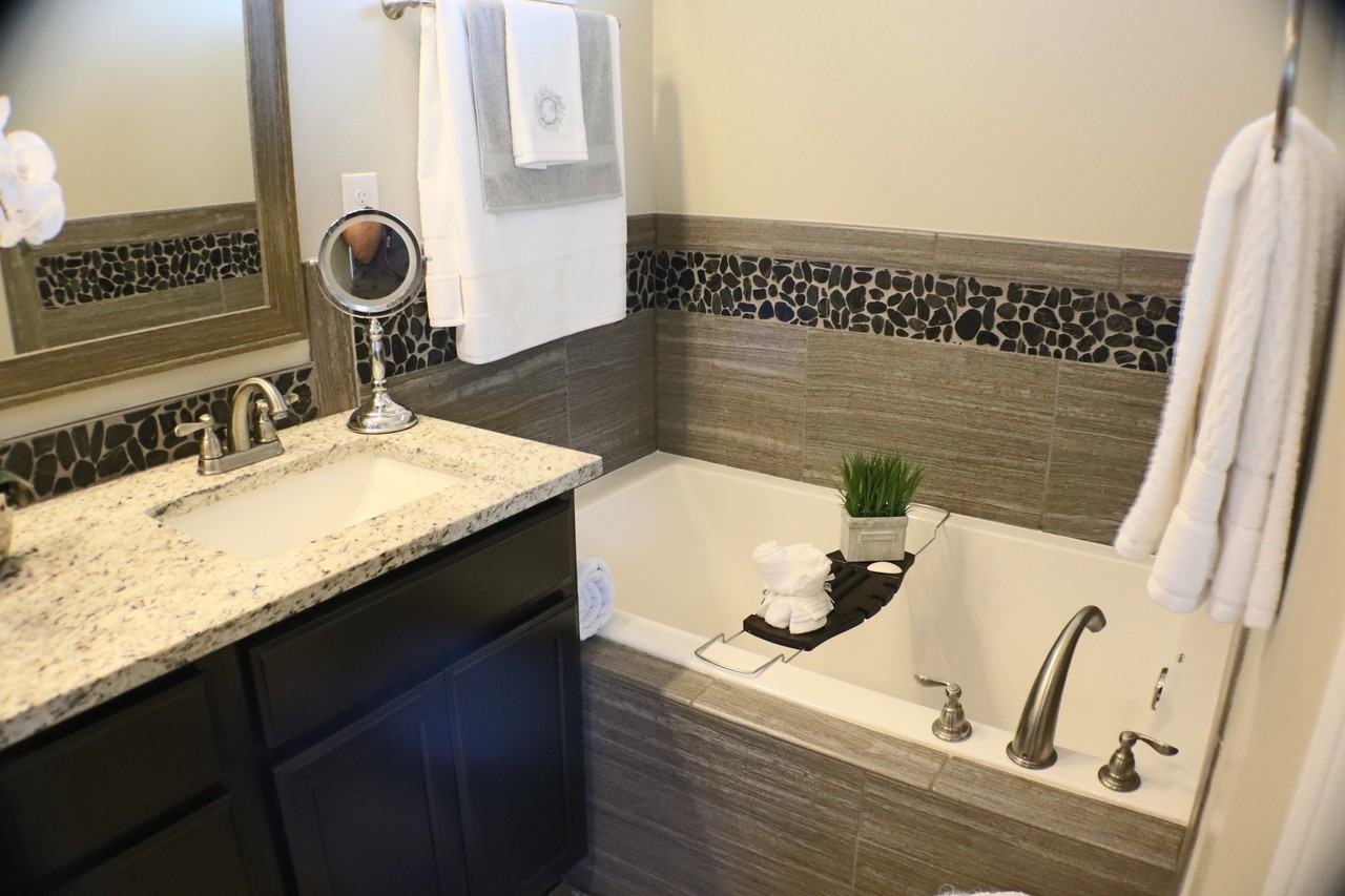 14829 Ted Banks Ave - Photo 3 of 10