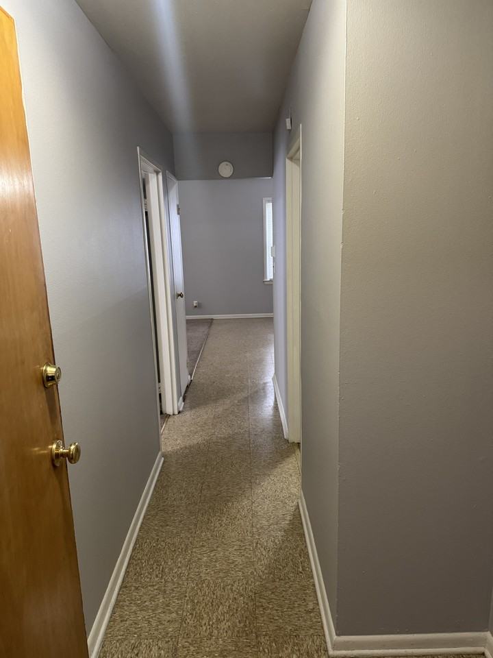 6055 W Appleton Ave #2 - Photo 4 of 12