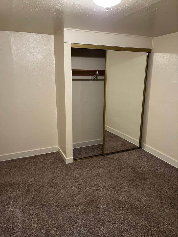 1240 Warner St #4 - Photo 7 of 8