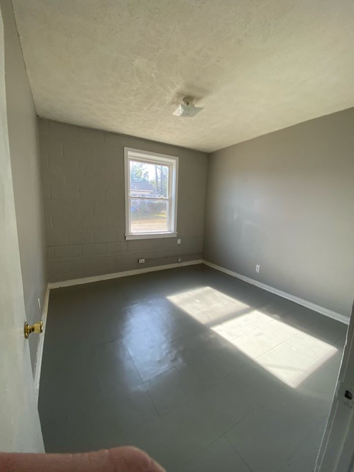 110 21st St S #3 - Photo 5 of 6