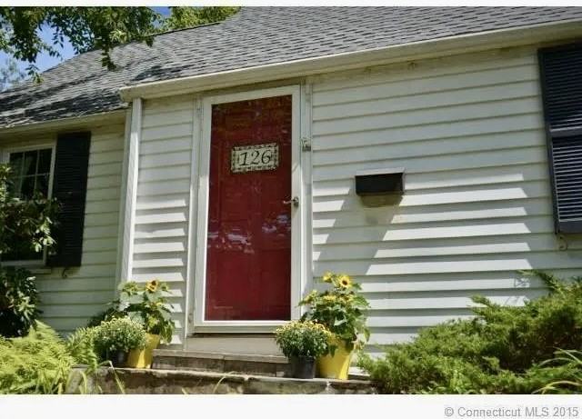 126 S Main St - Photo 4 of 16
