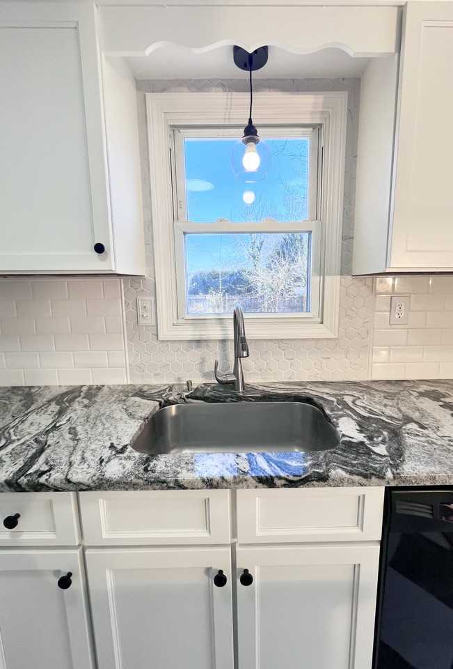 126 S Main St - Photo 6 of 16