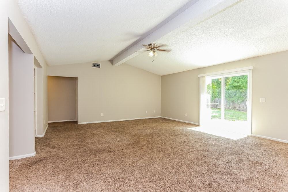 1596 Trotters Bend Trl - Photo 4 of 16