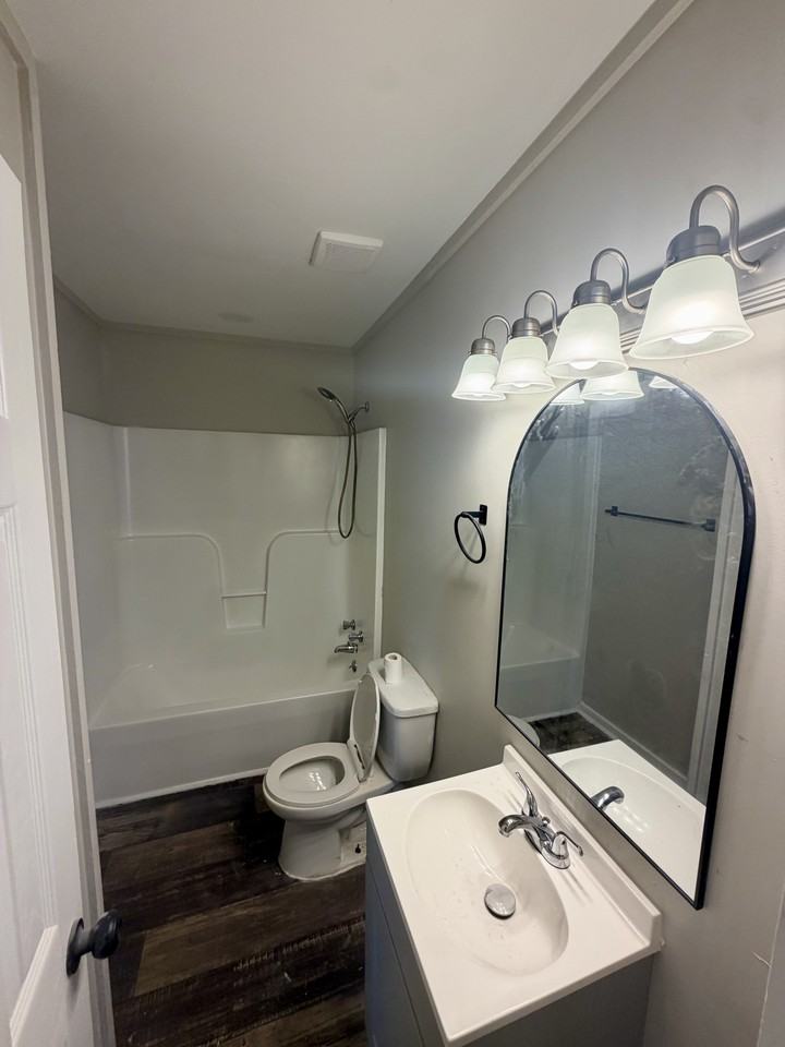 1620 3rd Ave N - Photo 4 of 7