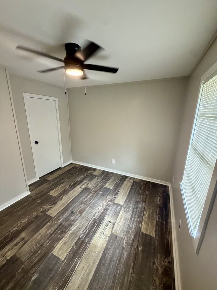 1620 3rd Ave N - Photo 6 of 7