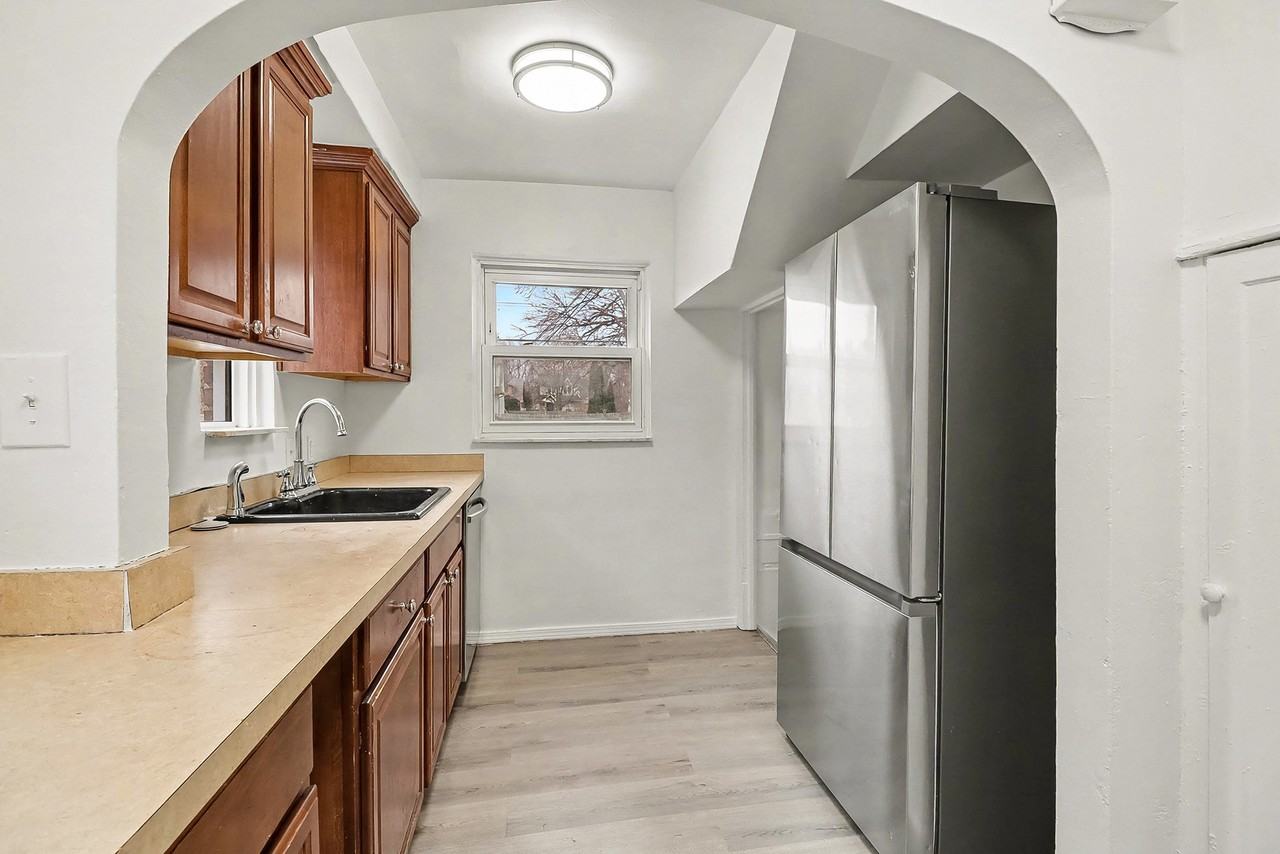 5959 Newport St - Photo 5 of 13