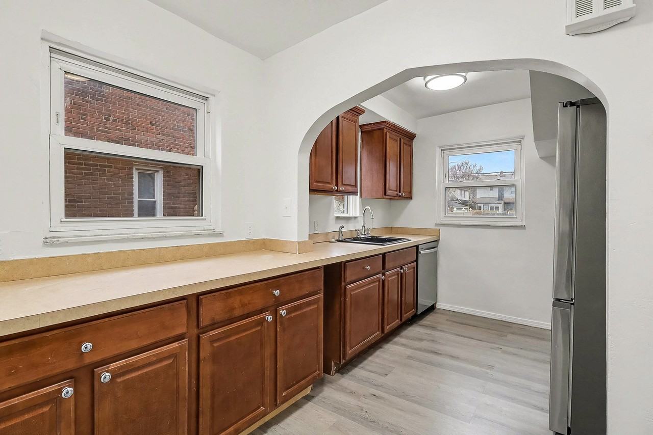 5959 Newport St - Photo 4 of 13
