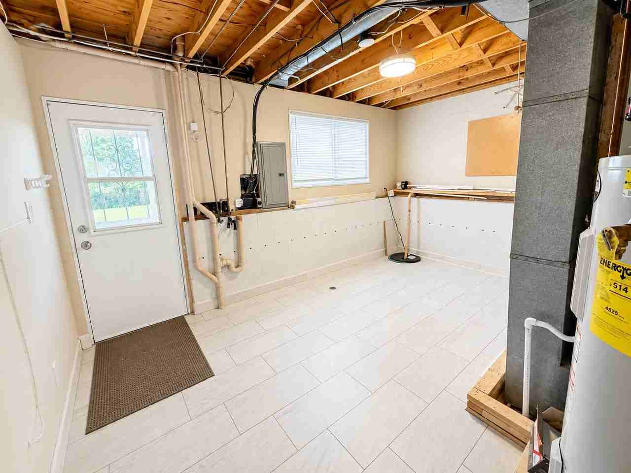 11214 Pyramid Rd - Photo 5 of 12