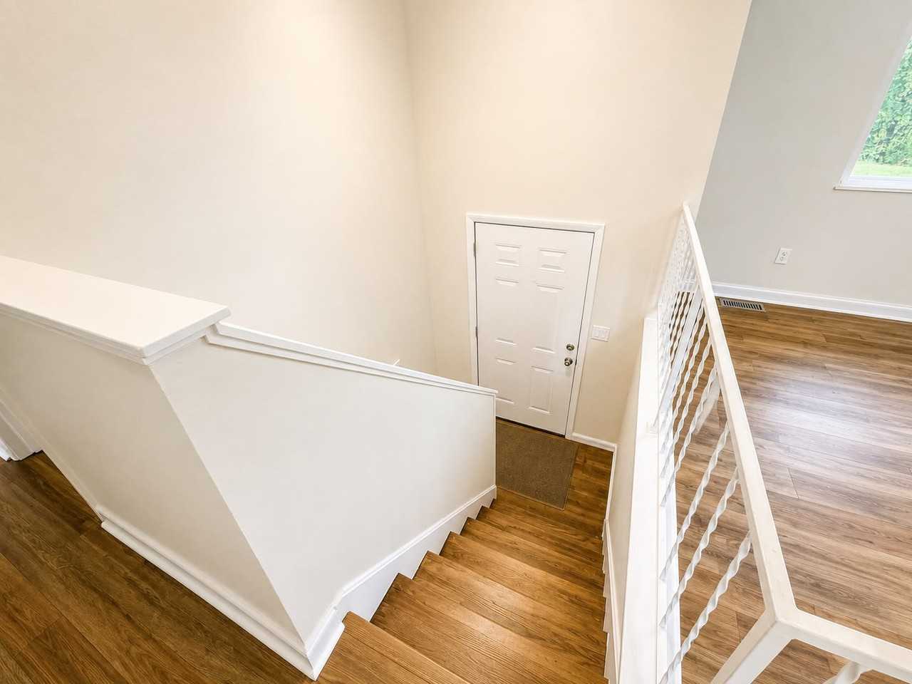 11214 Pyramid Rd - Photo 6 of 12