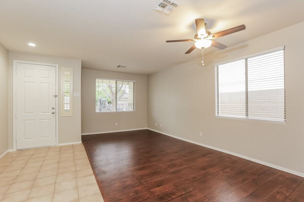 6842 S 26th Pl - Photo 4 of 16