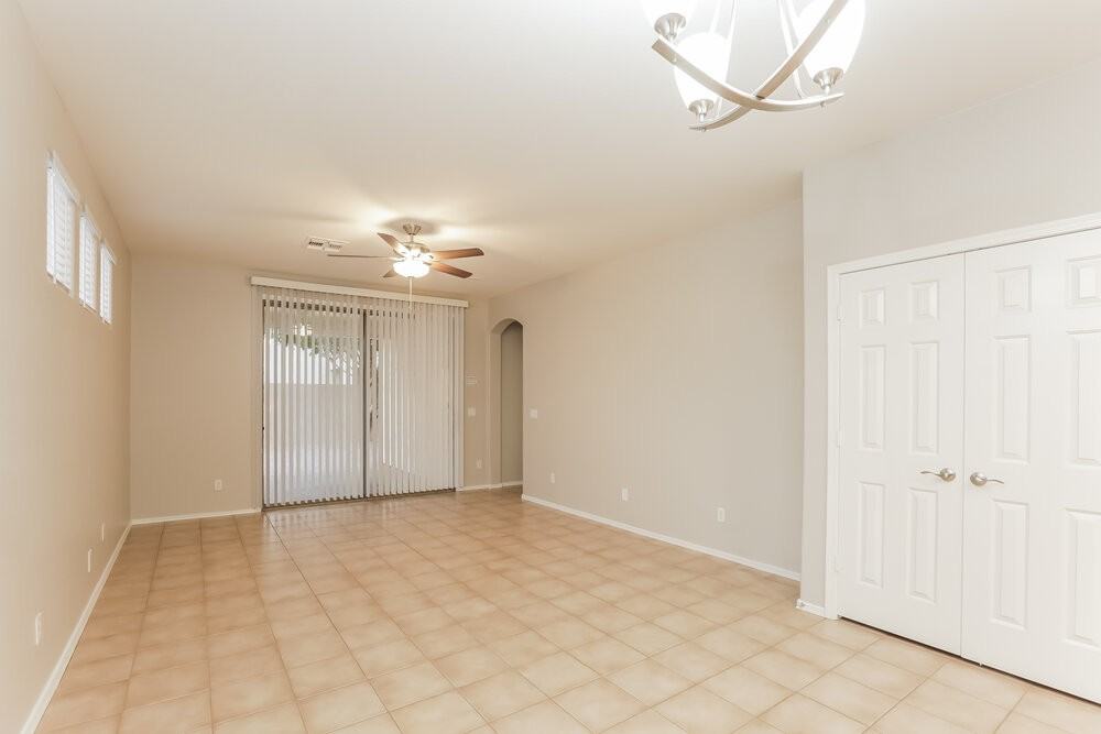 6842 S 26th Pl - Photo 5 of 16