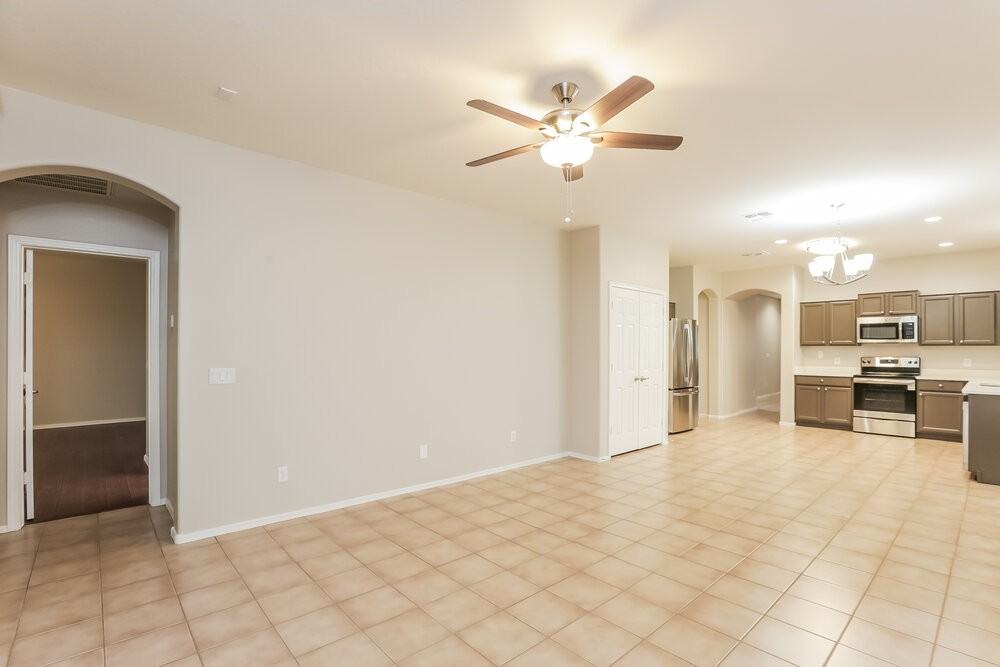 6842 S 26th Pl - Photo 6 of 16