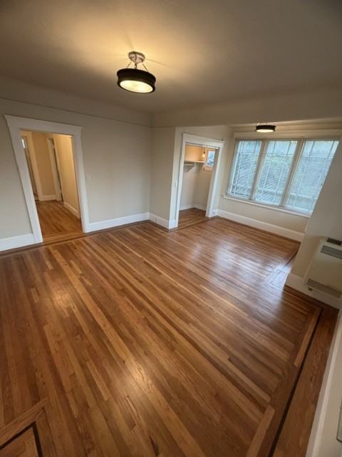 285 Van Buren Ave #4 - Photo 3 of 8