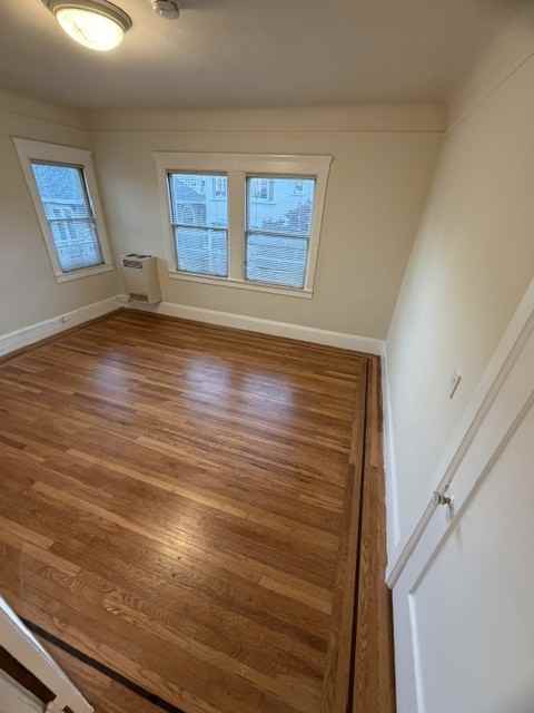 285 Van Buren Ave #4 - Photo 4 of 8