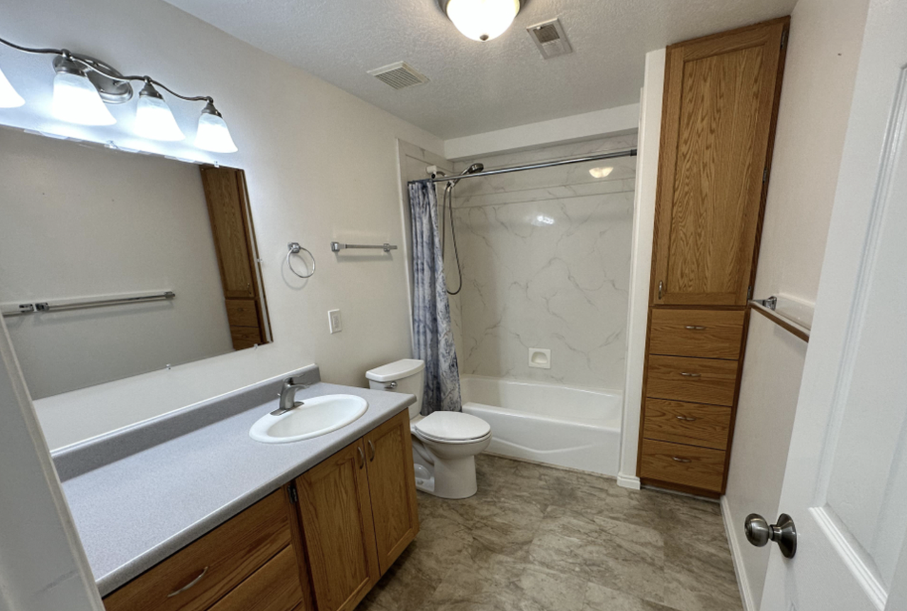 735 Ne, #B - Photo 5 of 12