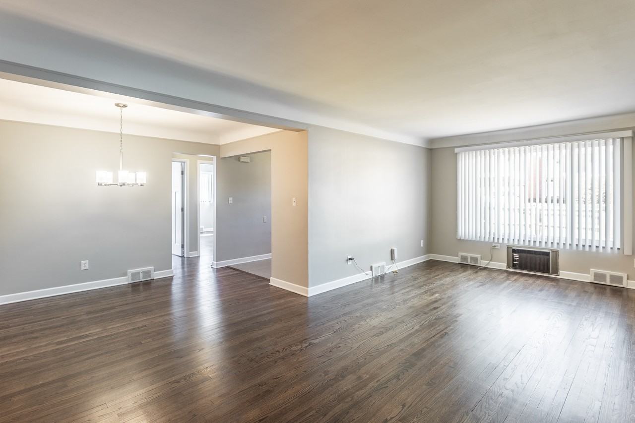 1909 Gardenia Ave #7 - Photo 2 of 12