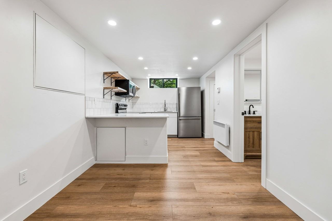 669 E 8th Ave #2 - Photo 2 of 20