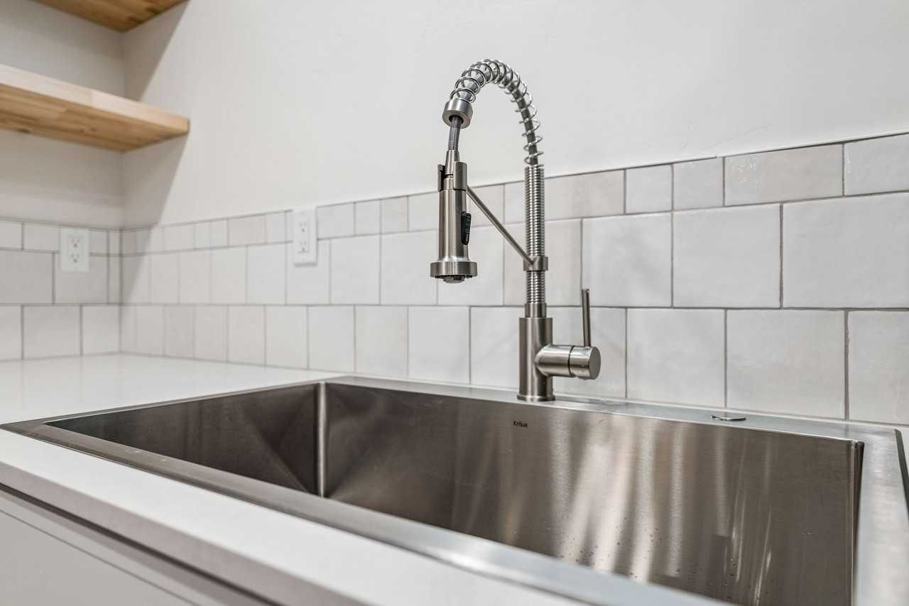 669 E 8th Ave #2 - Photo 6 of 20