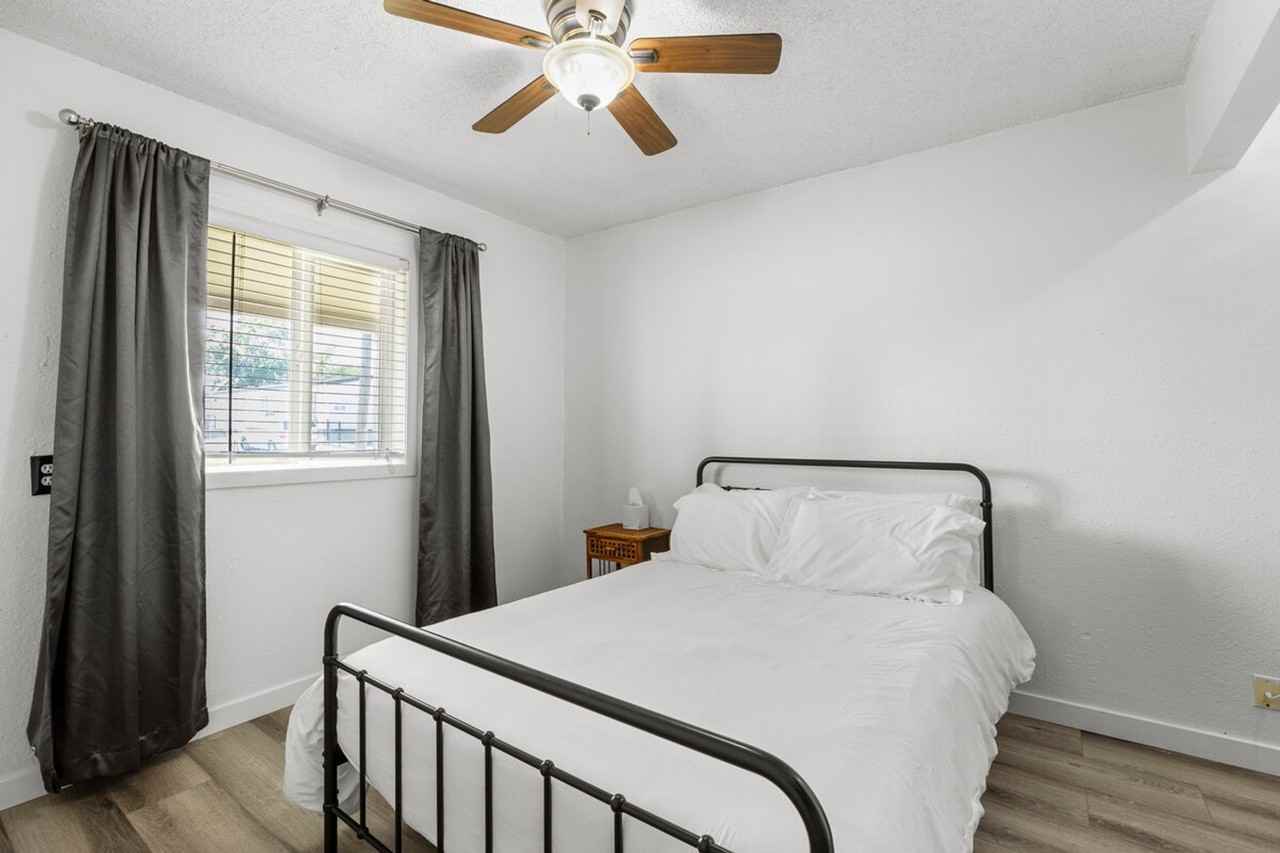 600 Ne 3rd St #1529260P - Photo 7 of 30