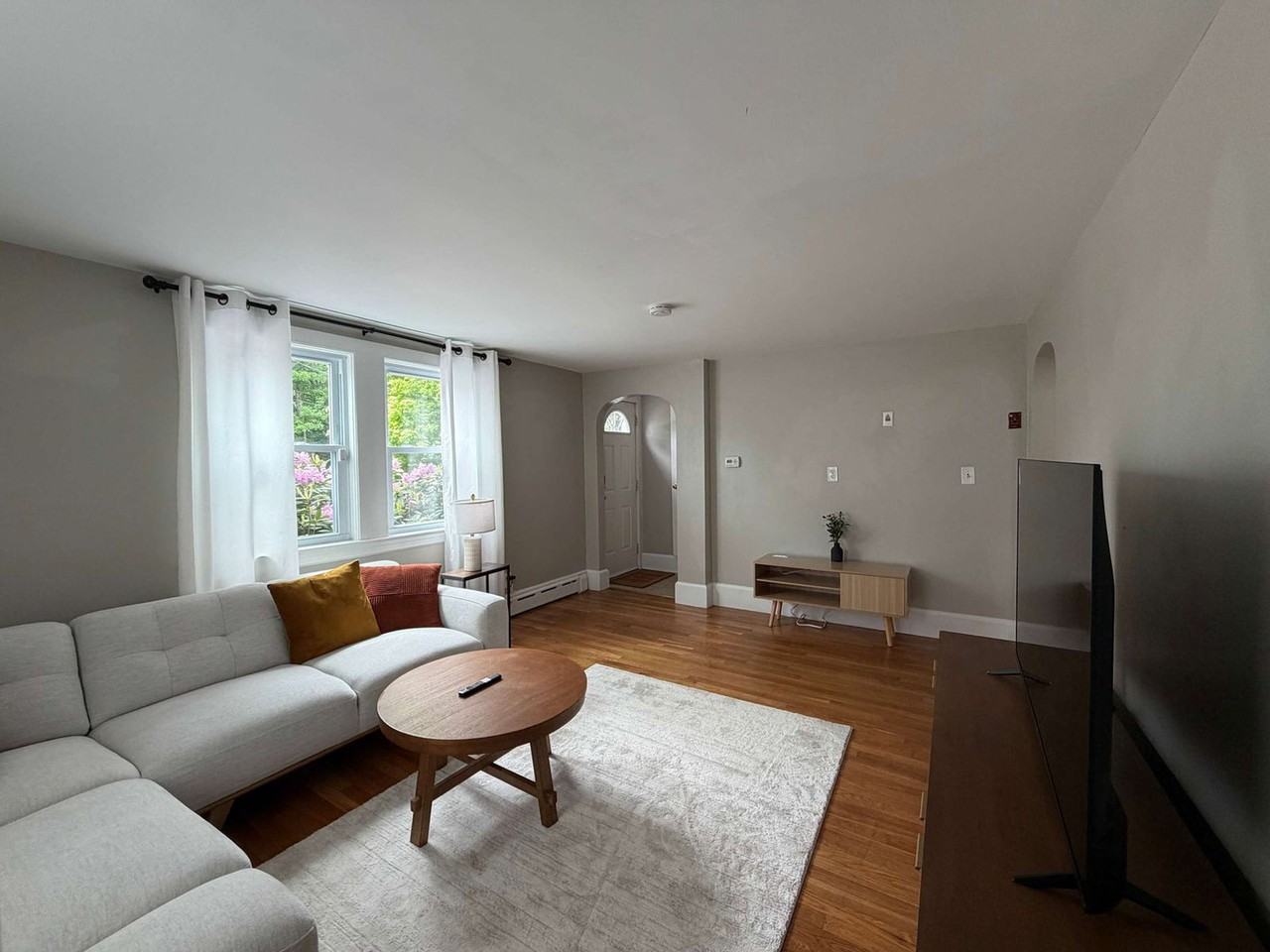 67 Carpenter St #1593871P - Photo 4 of 20
