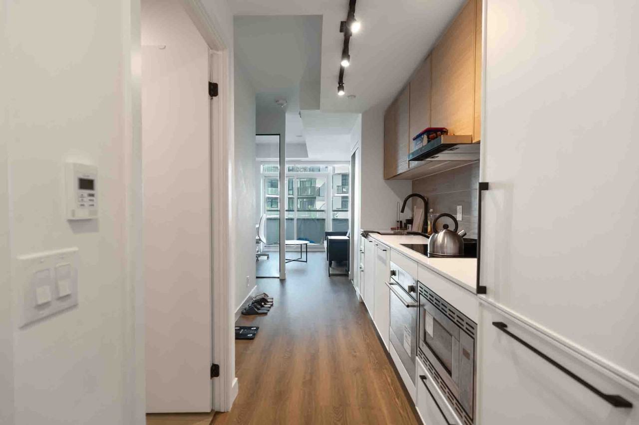 1050 Eastern Avenue #503 - Photo 5 of 39