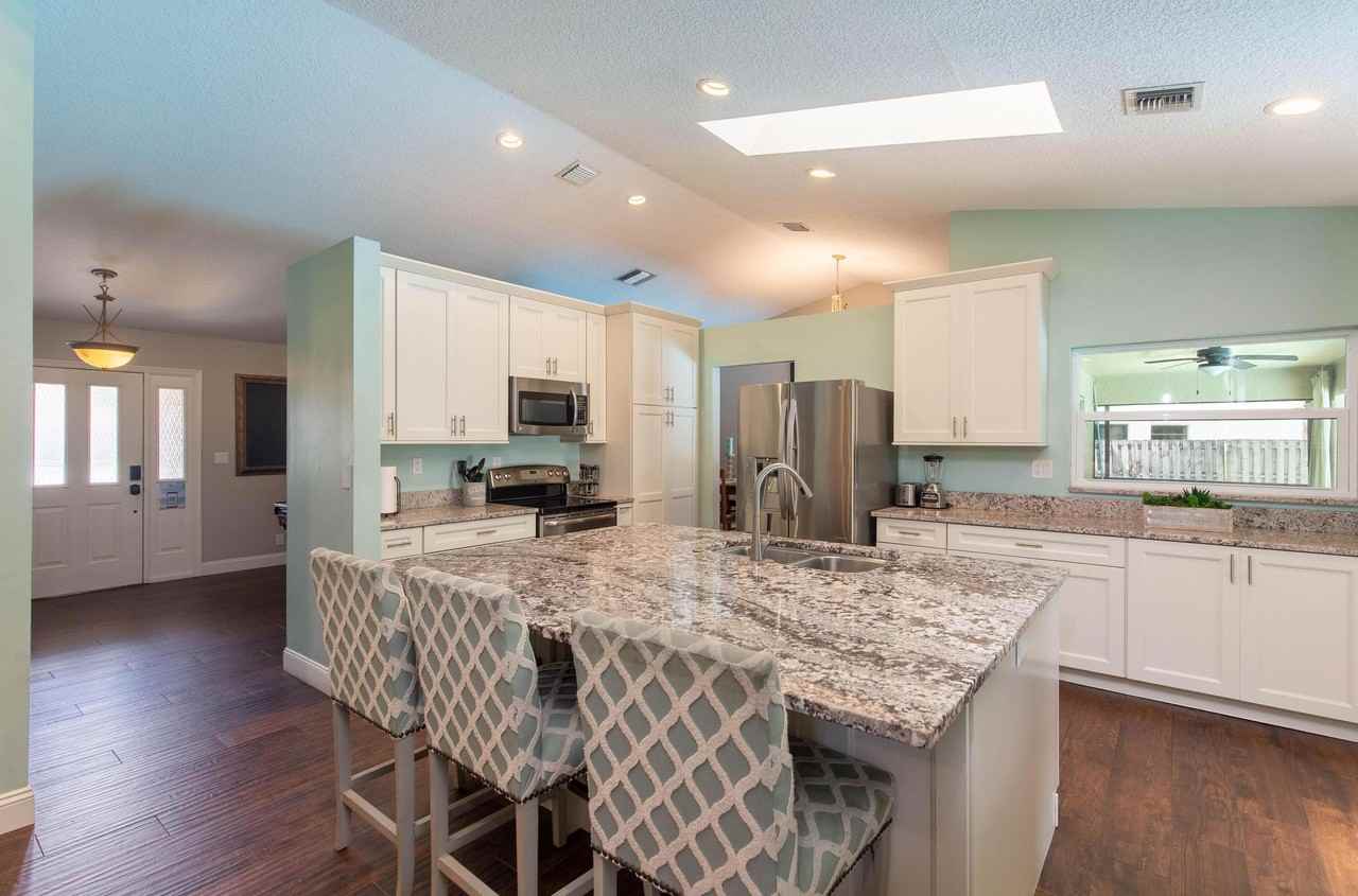 1123 Northumberland Court - Photo 7 of 18