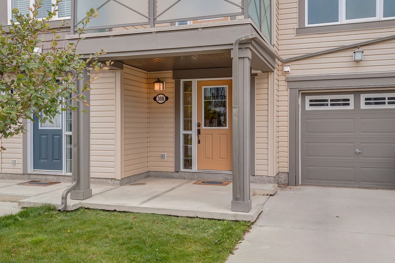 308 Windstone Gdns Sw - Photo 2 of 25