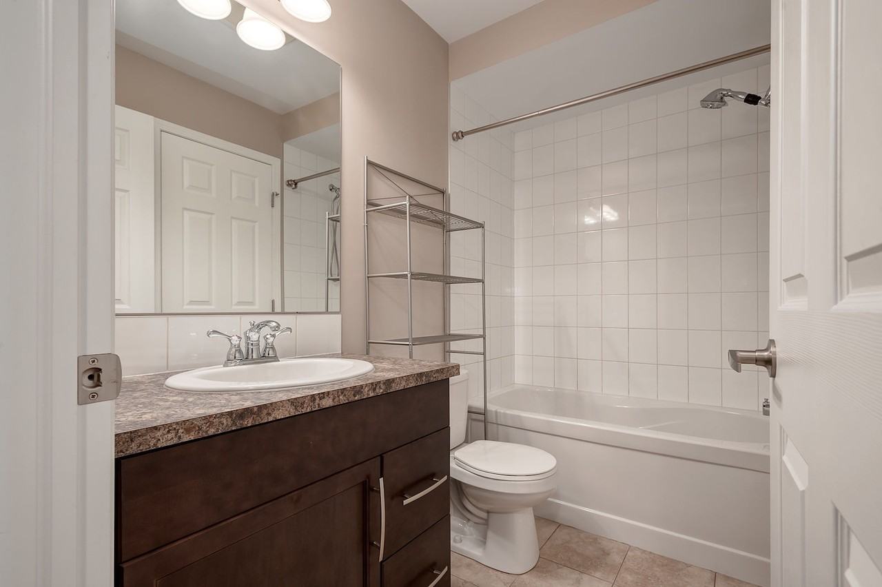 308 Windstone Gdns Sw - Photo 7 of 25