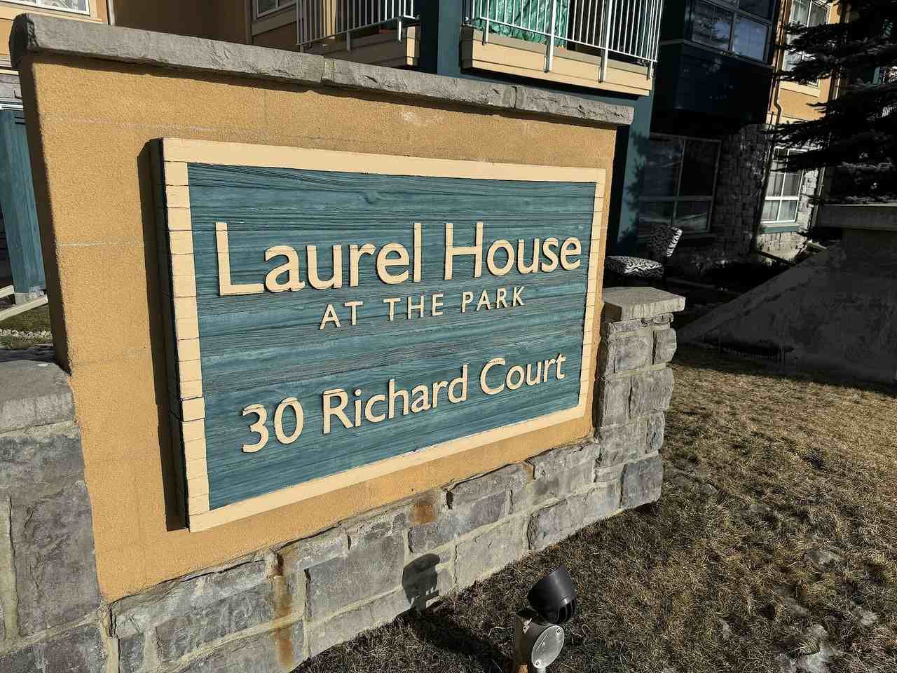 25 Richard Pl Sw - Photo 2 of 25