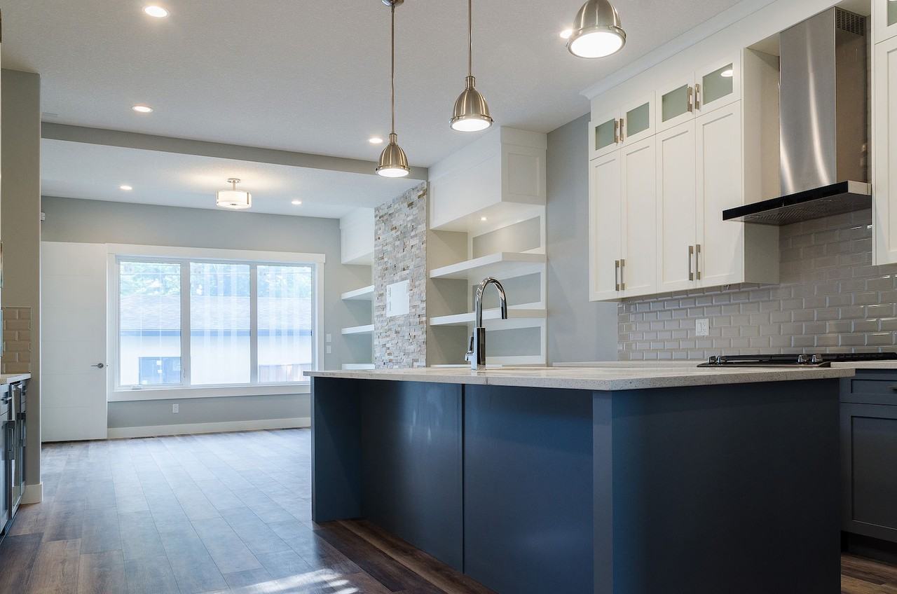 1218 20 Ave Nw - Photo 5 of 17
