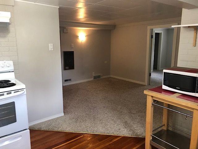 1719 17 Ave Nw - Photo 2 of 19