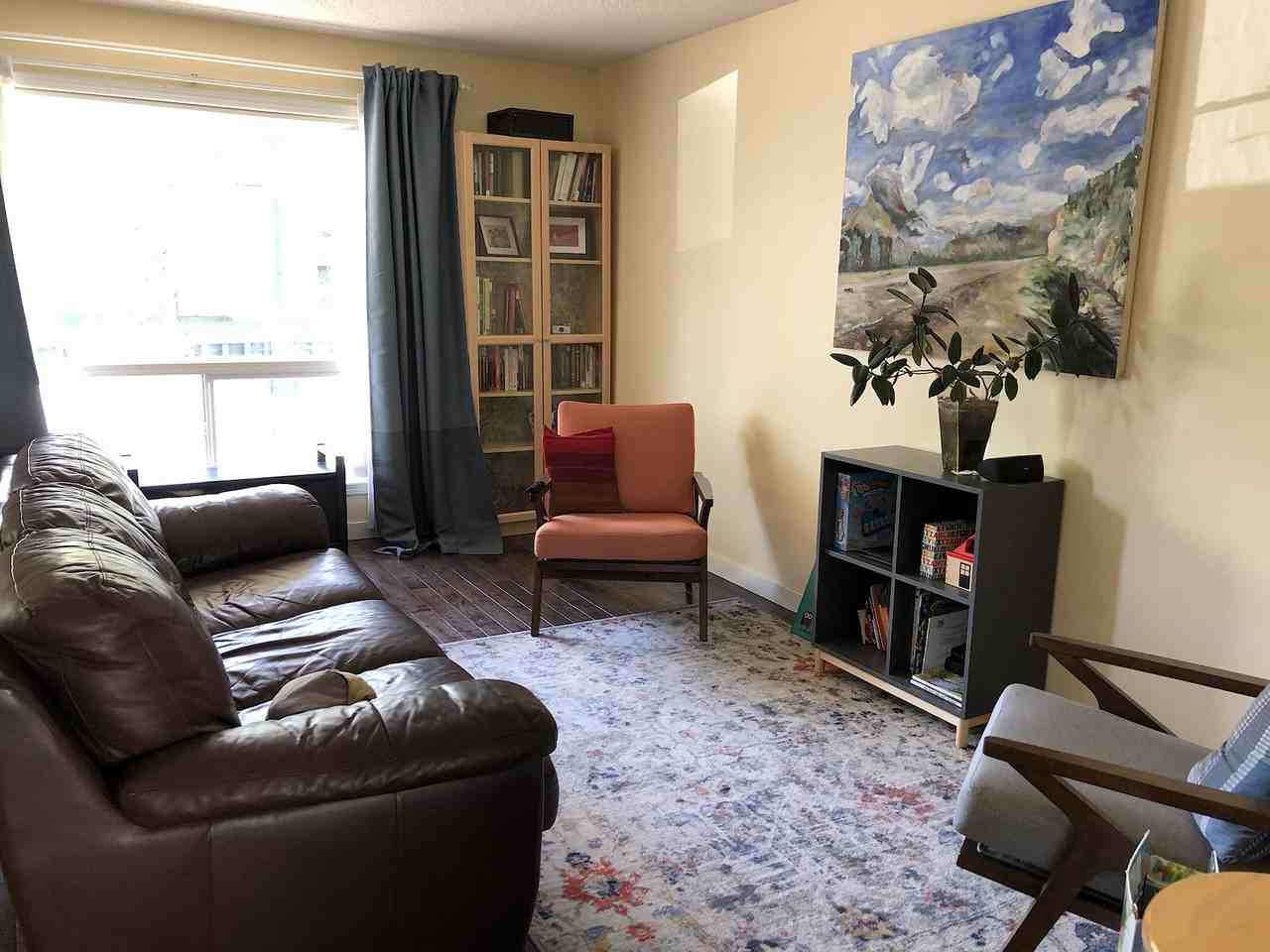 10510 108 Ave Nw - Photo 5 of 32