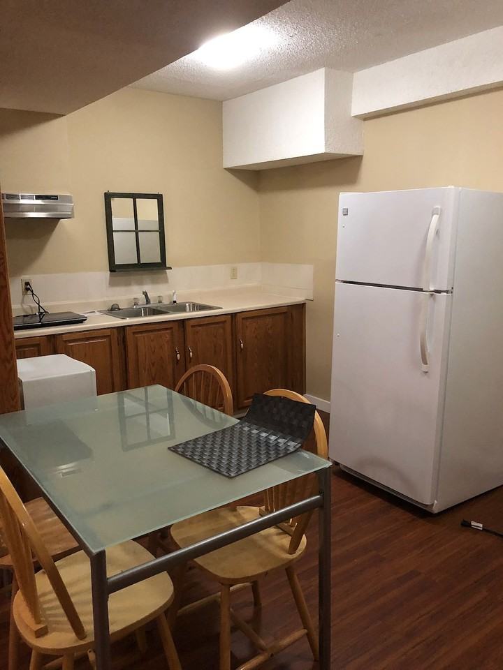 44 Marlyn Crt Ne - Photo 4 of 11