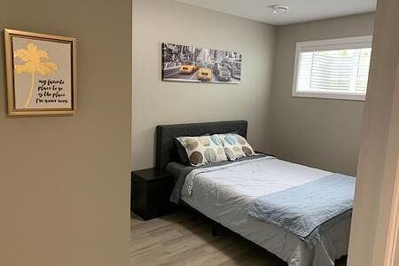 10936 71 Ave Nw - Photo 5 of 11