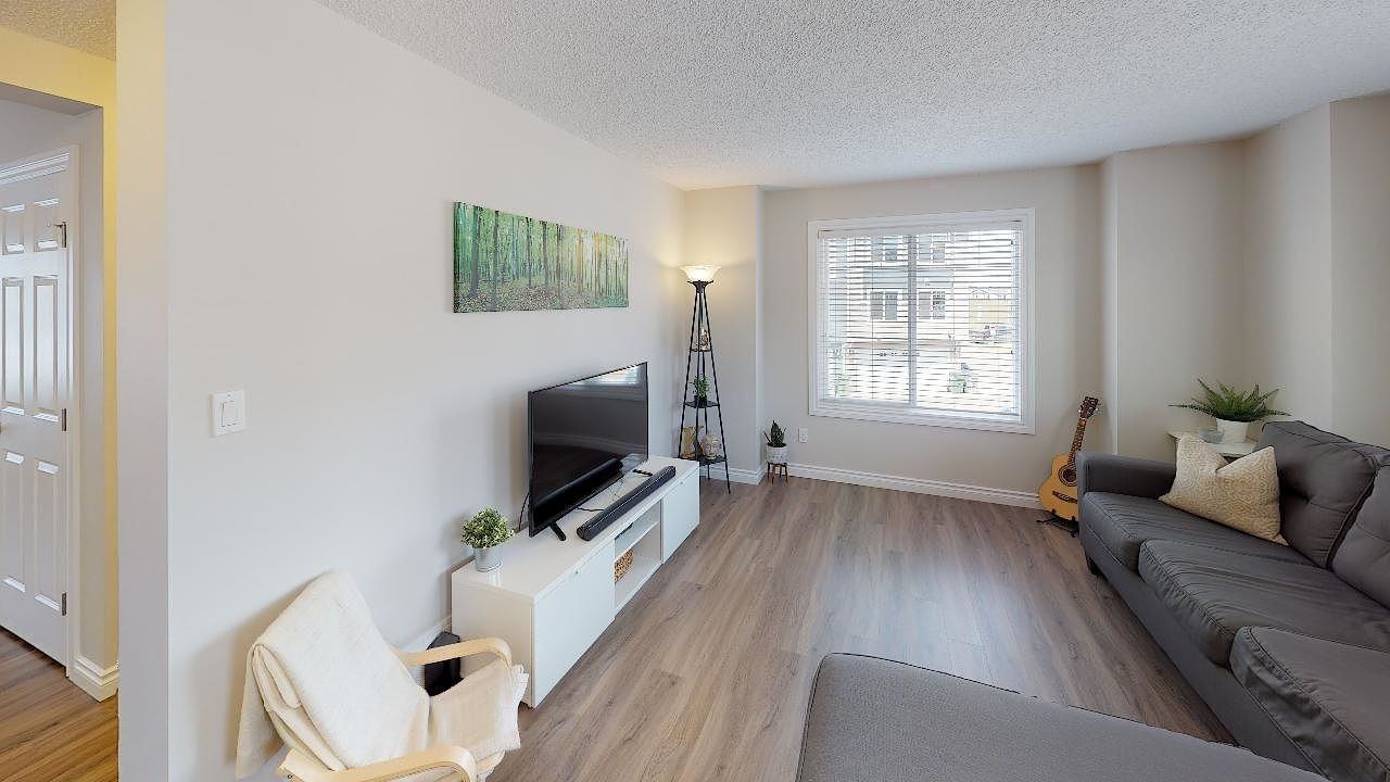 61 Windrose Dr - Photo 2 of 12