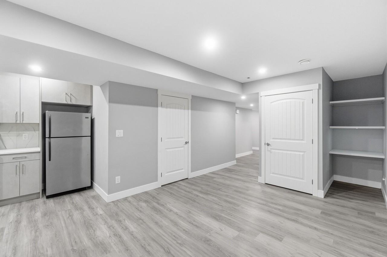 12938 70 St Nw - Photo 6 of 10