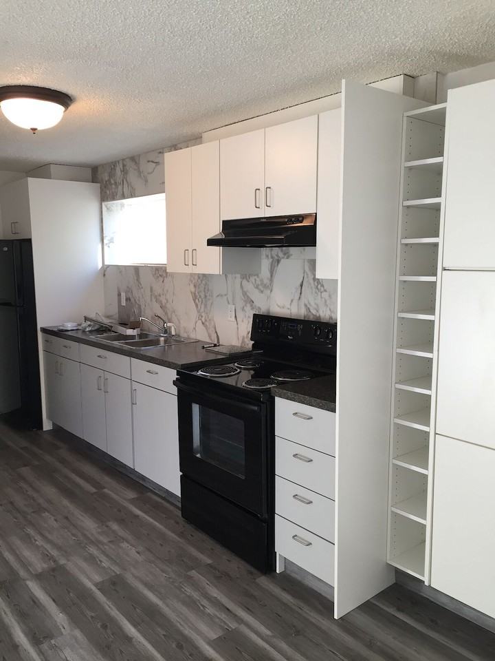 920 5 Ave Sw - Photo 4 of 12