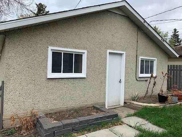 7505 105a St Nw - Photo 2 of 18