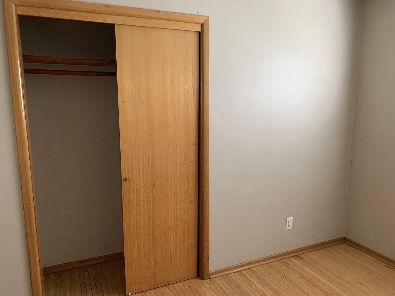 7505 105a St Nw - Photo 6 of 18