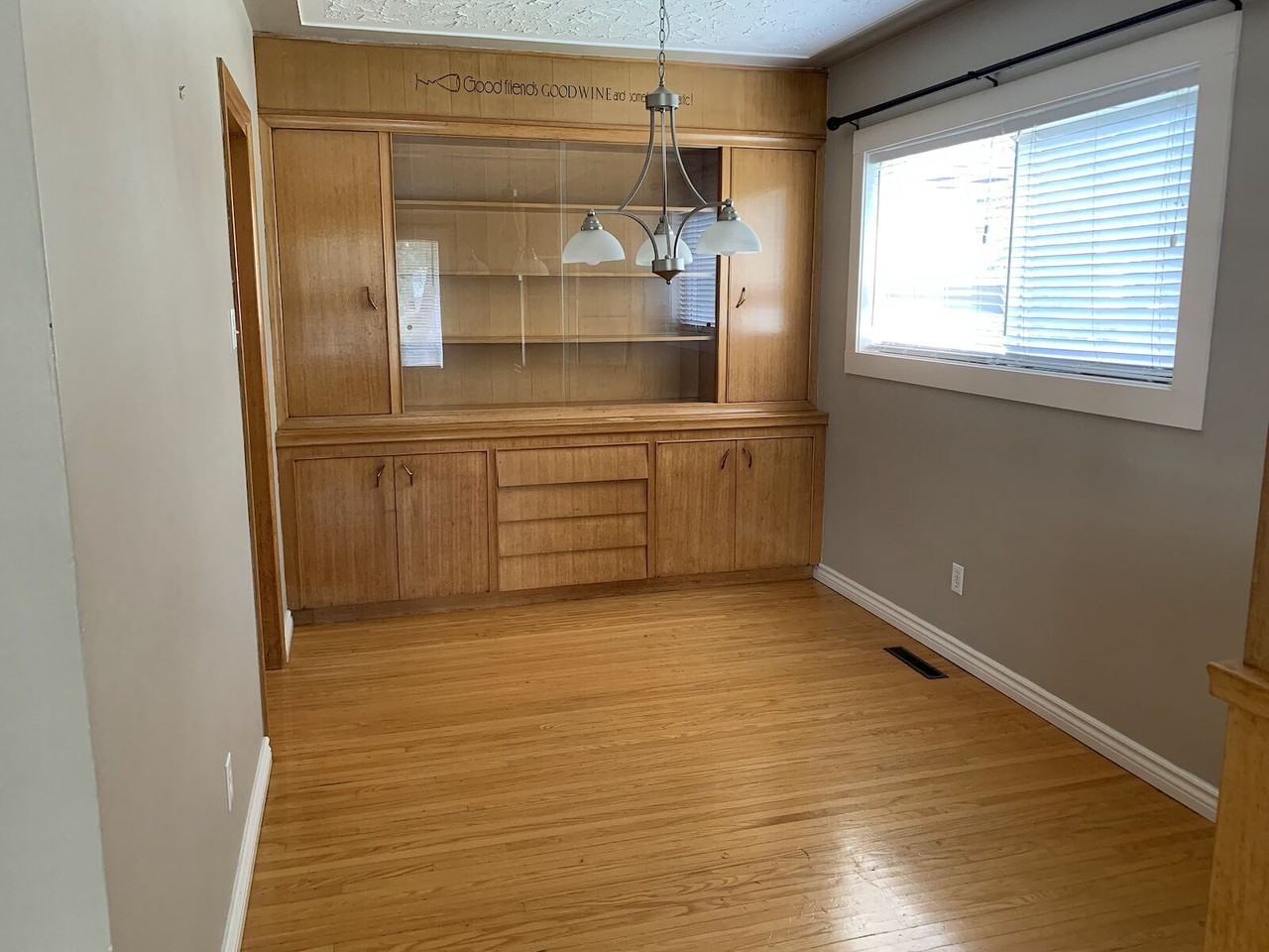 7505 105a St Nw - Photo 7 of 18