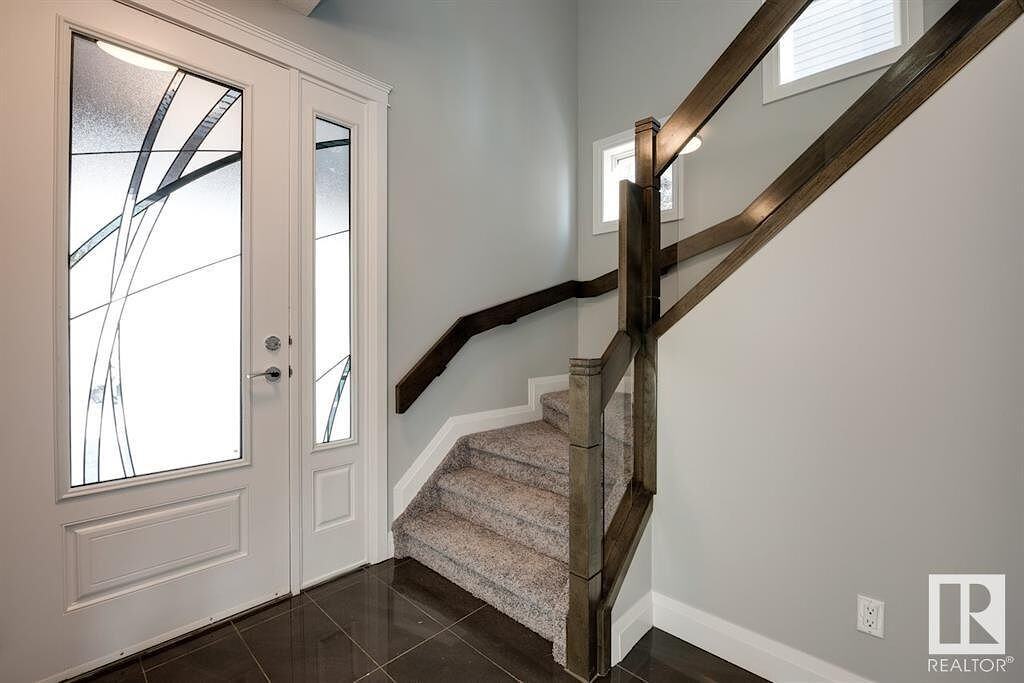 11167 62 Ave Nw - Photo 2 of 20