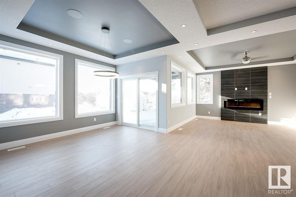 11167 62 Ave Nw - Photo 4 of 20