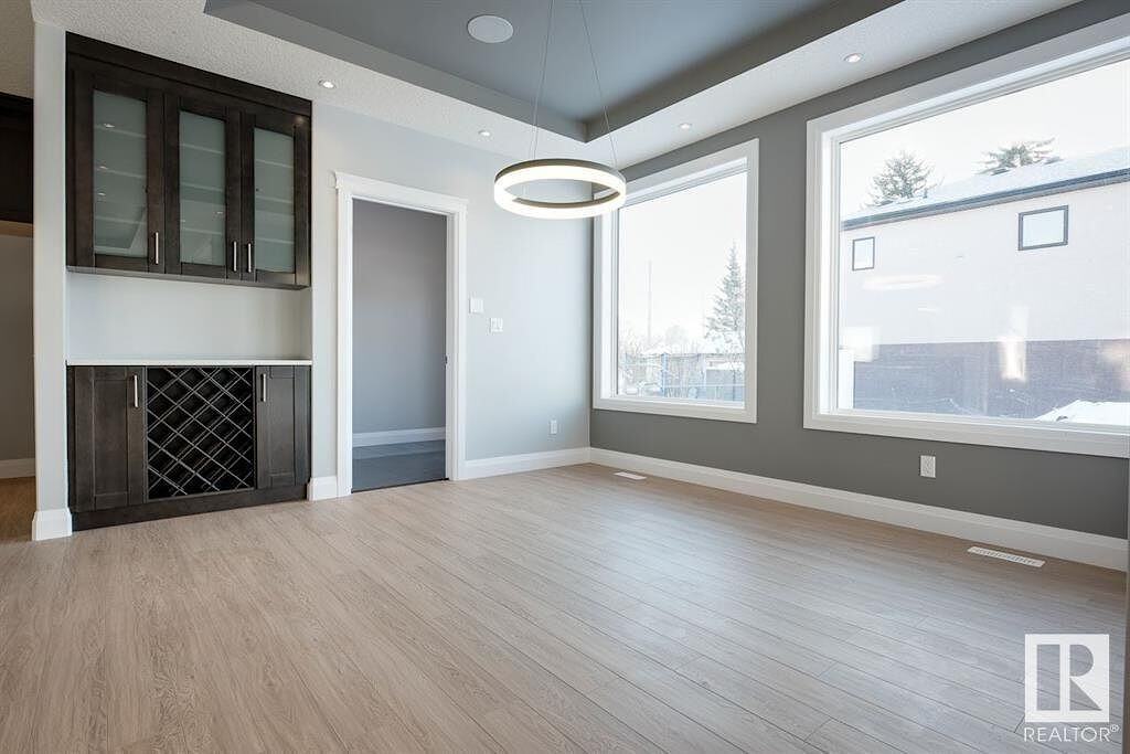 11167 62 Ave Nw - Photo 5 of 20