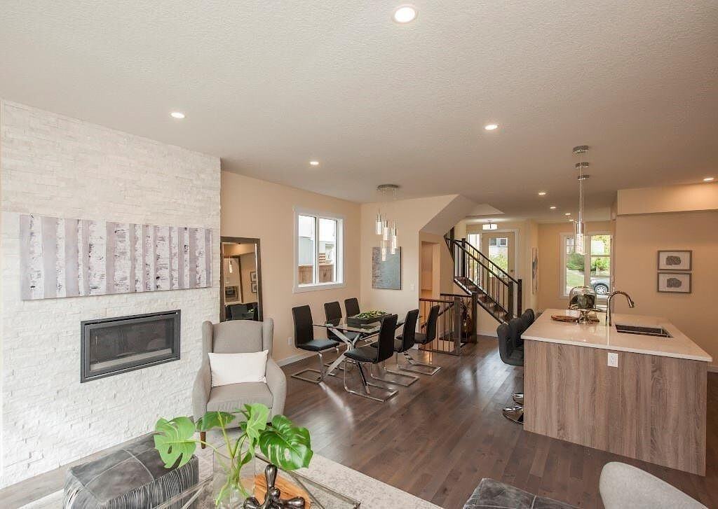 219 29 Ave Nw - Photo 2 of 24