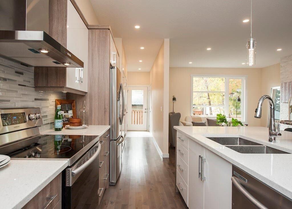 219 29 Ave Nw - Photo 3 of 24