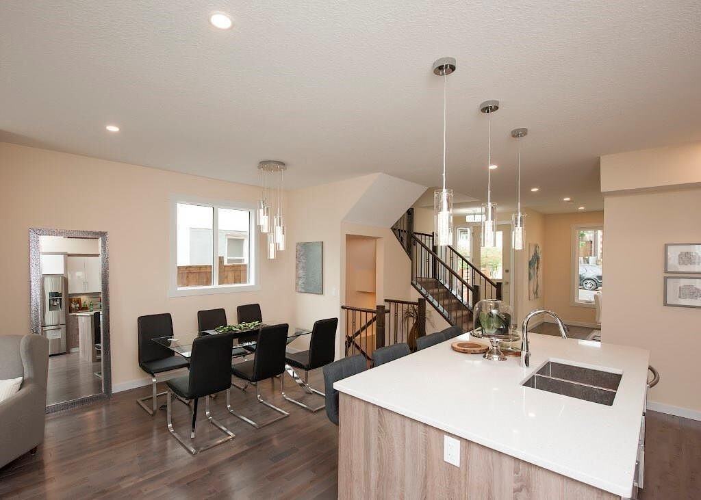 219 29 Ave Nw - Photo 6 of 24