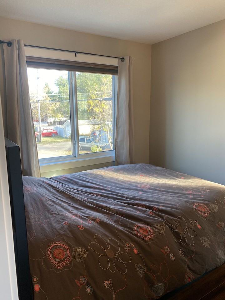 7219 G - 7219 112 Street Northwest - Photo 3 of 18