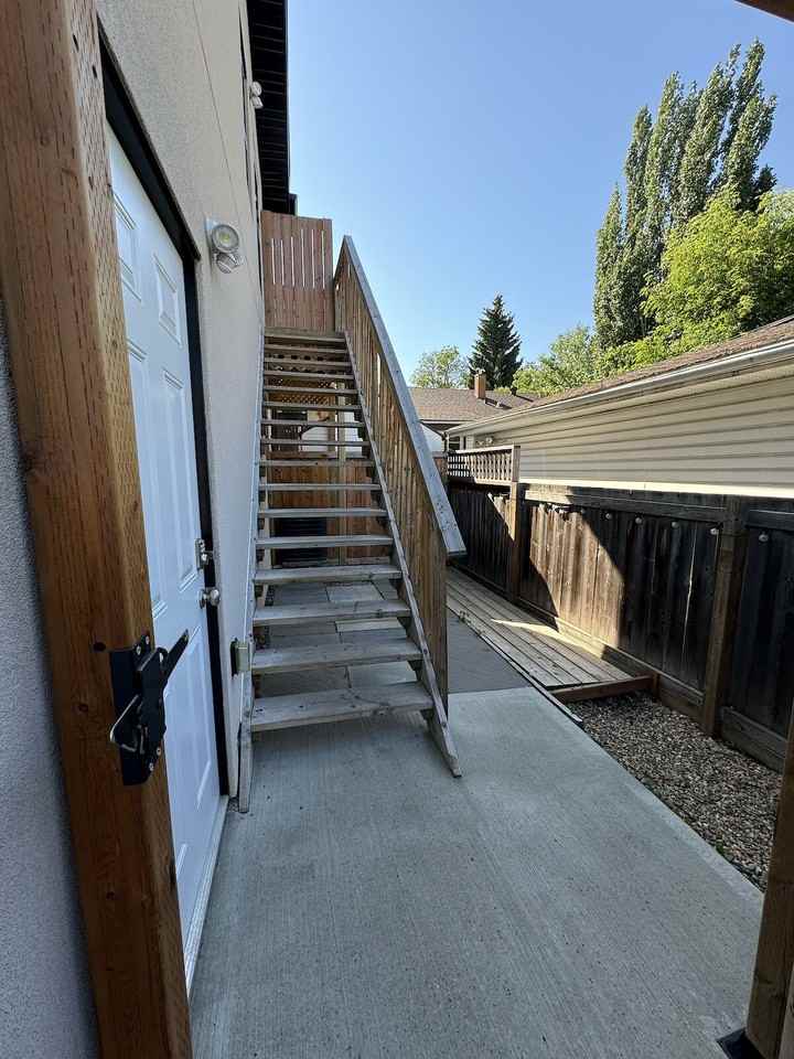 7219 G - 7219 112 Street Northwest - Photo 5 of 18