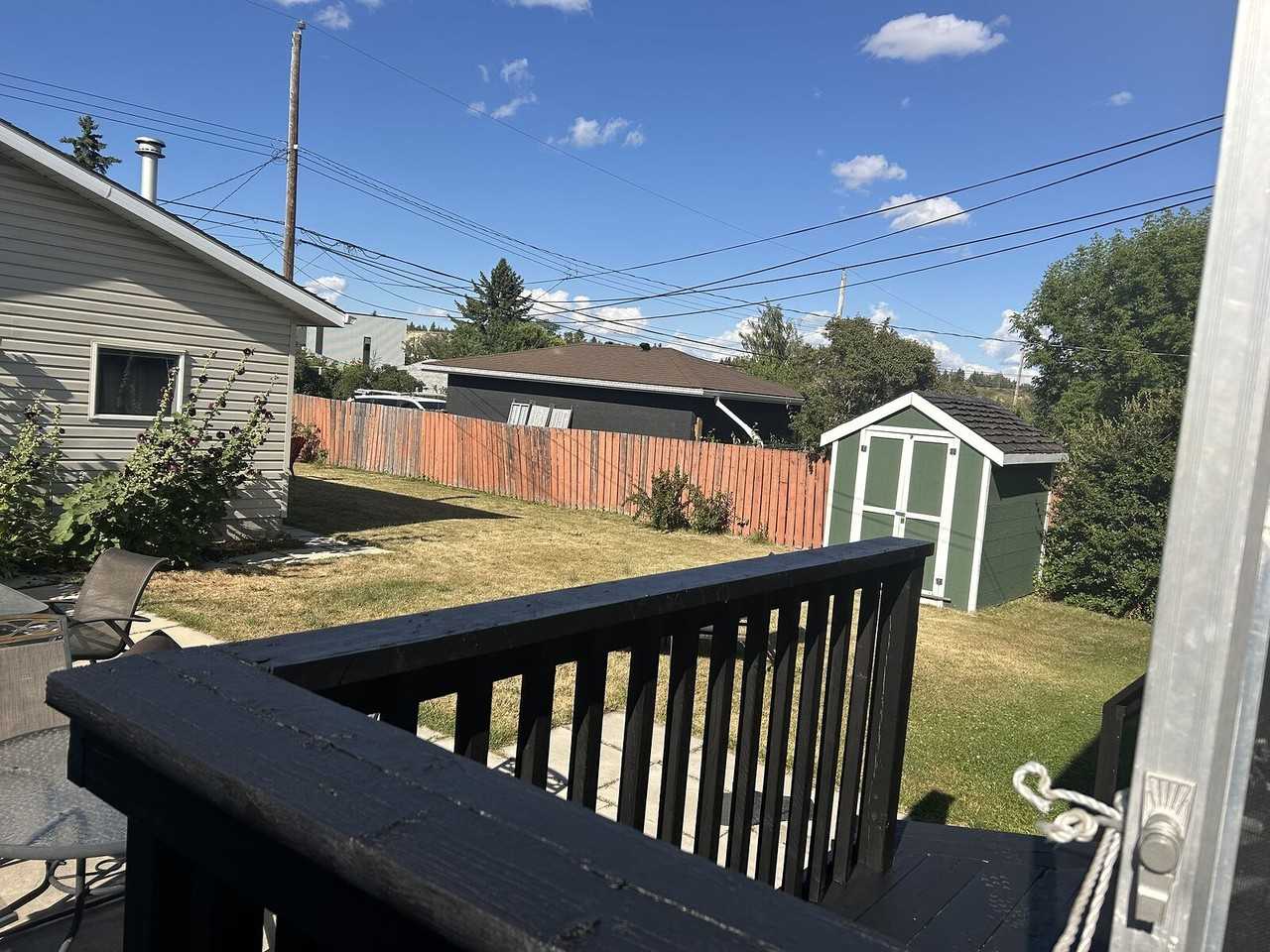 6340 33 Ave Nw - Photo 2 of 16