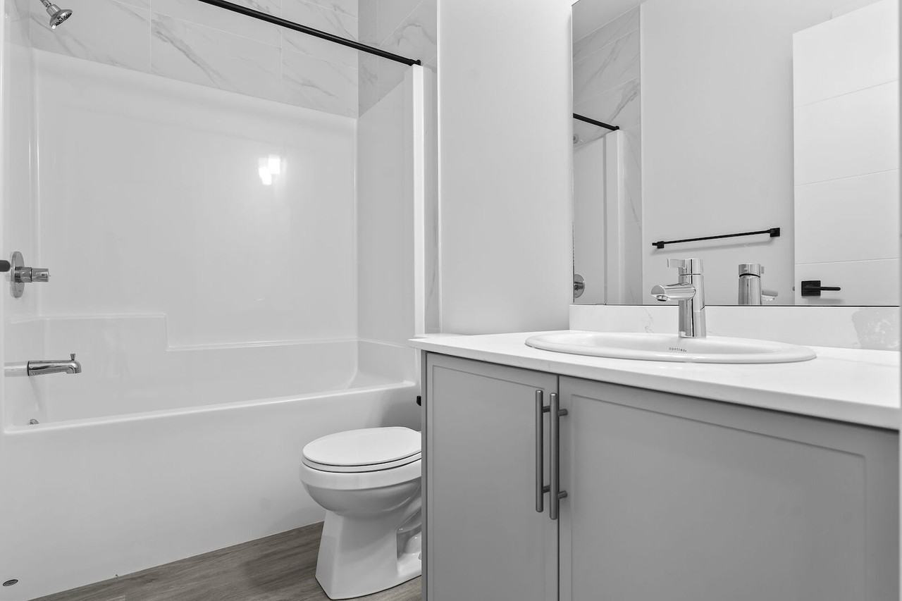 2121 Casselman Link Sw - Photo 6 of 8